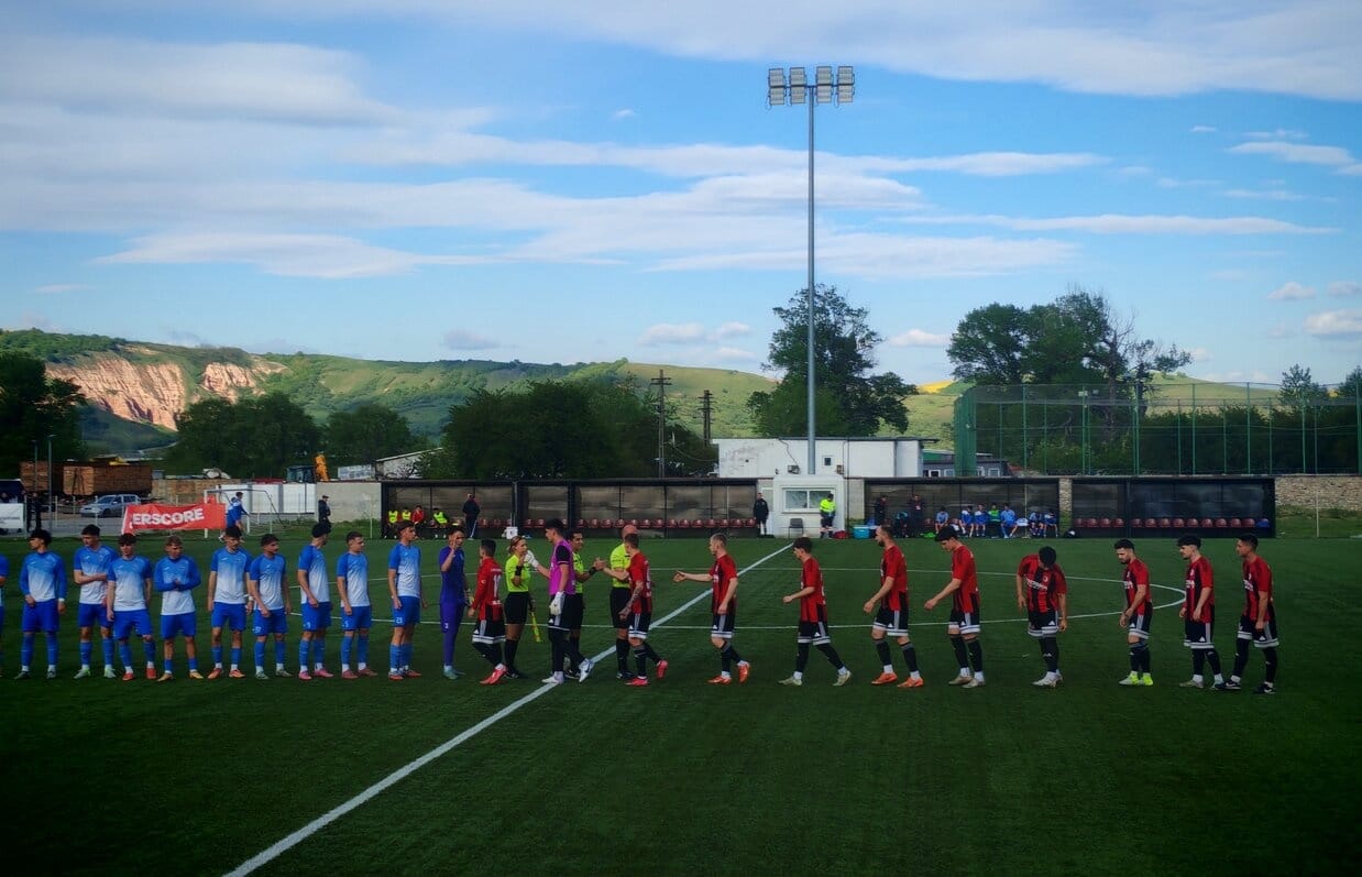 Unirea Sântana obține un punct, după ce a revenit de la 0-2